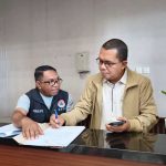 FB_IMG_1786855229041 Gubernur NTT saat tandatangan Surat Keputusan Gubernur NTT tentang status tanggap darurat bencana gempa bumi.